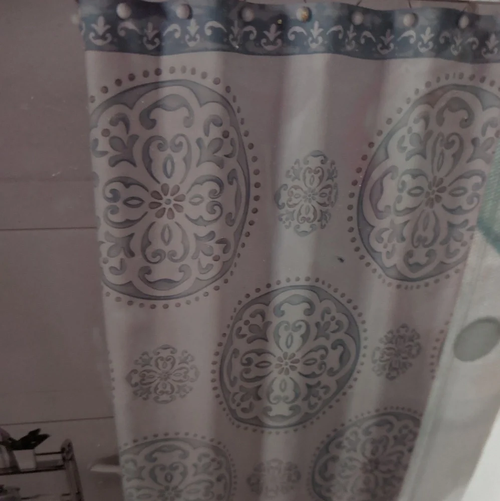 Tahari Home Fabric LG Medallion Shower Curtain
